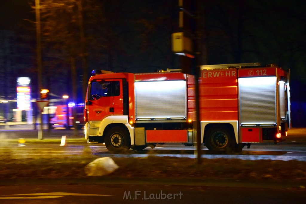 VU PKW Baum Koeln Deutz Deutz Kalkerstr P29.JPG - Miklos Laubert